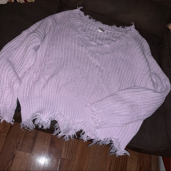 New Lavender top w/ distress - Picture 6 of 8